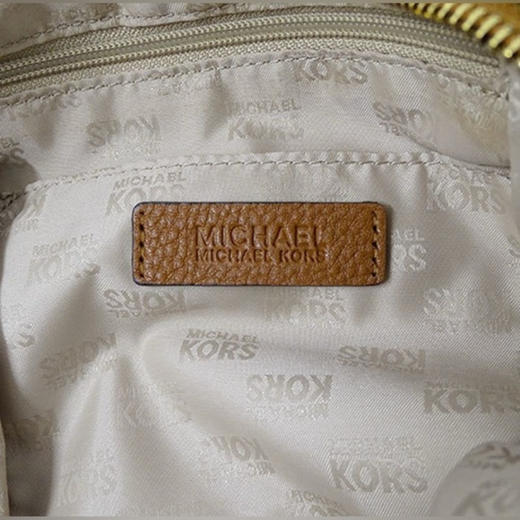 Michael Kors Fulton Large Shoulder Tote Bag - Picture 10 of 12